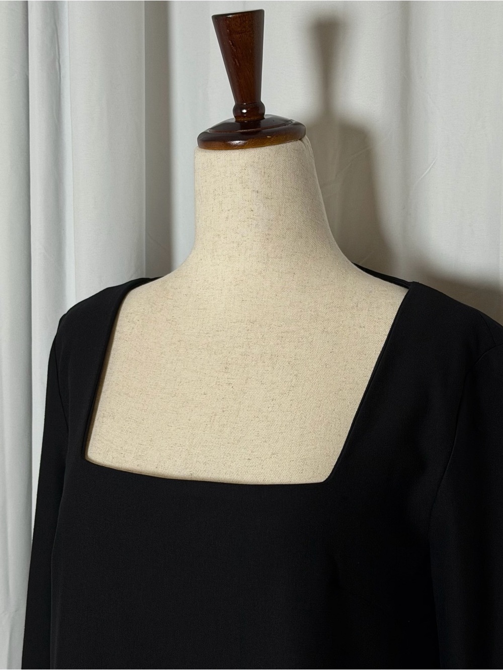 Tuckernuck Middleton Dress Black NWT Small - Picture 7 of 10
